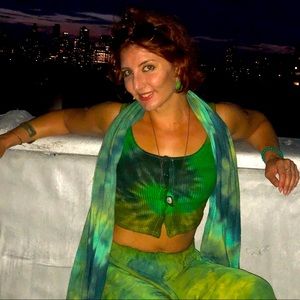 Meet your Posher, Elise